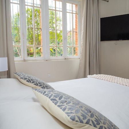 La Chambre Du Soleil Lezat-sur-Leze Luaran gambar